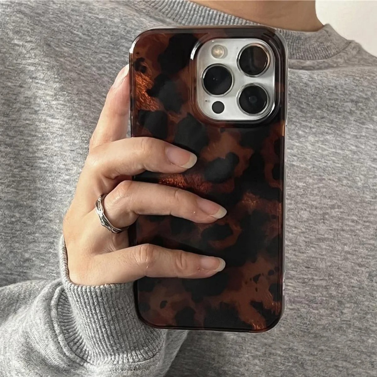レトロなアンバーテクスチャのレーザー加工スマホケース iPh - Phone Cases Xs のレビューと価格
