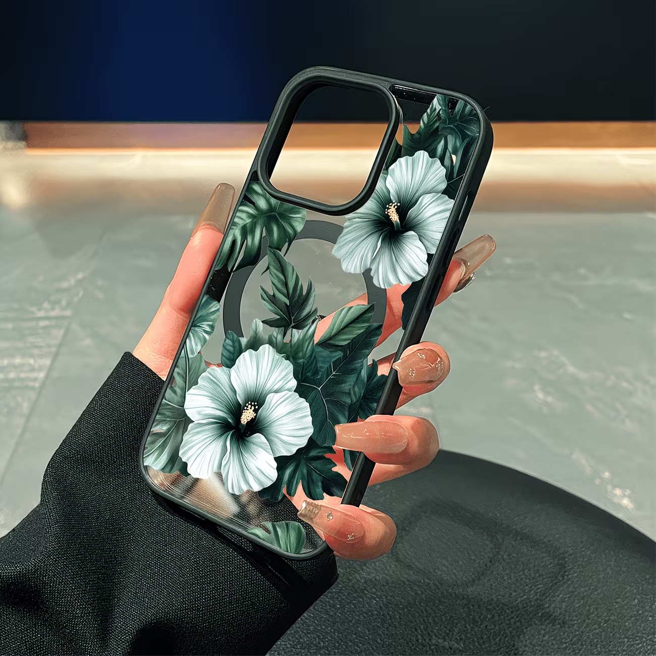 グリーンフローラルプリントのiPhoneケース iPhone - Phone Cases Magnetic のレビューと価格